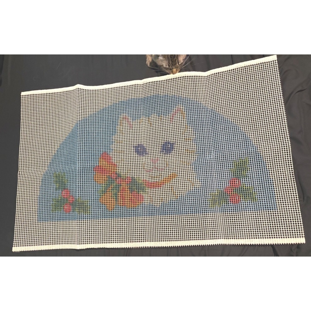 Vtg 70s Latch Hook Rug Kit White Cat Floral Holly Retro DIY Craft Mary Maxim Yrn